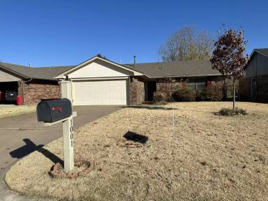 Main picture of 1001 Westchester Dr