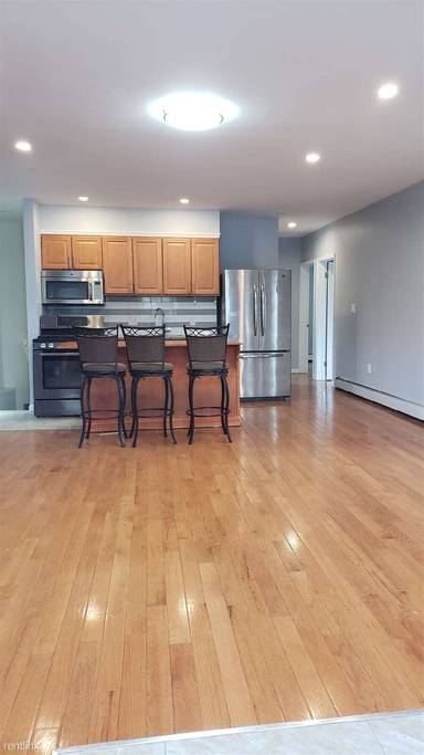 Main picture of 56 Bristol Ave