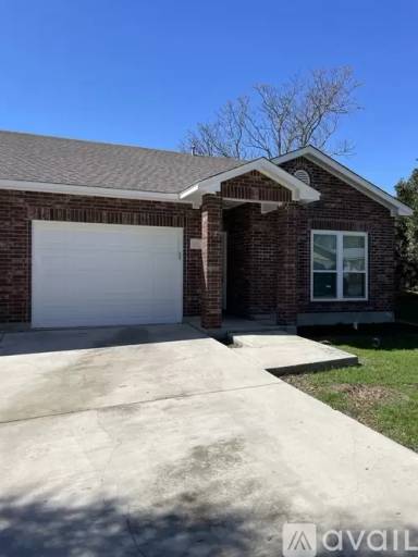 Main picture of 521 Clearfield Dr