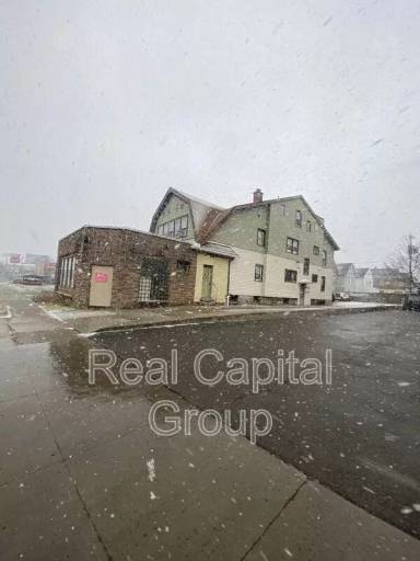 Main picture of 2161 Delaware Ave