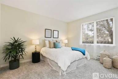 Main picture of 231 Lakeshore Ct