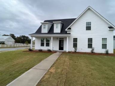 Main picture of 320 Barrow Ln
