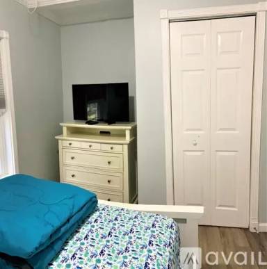 Main picture of 215 Grant Ave