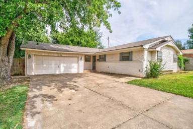 Main picture of 2506 N Warren Ave