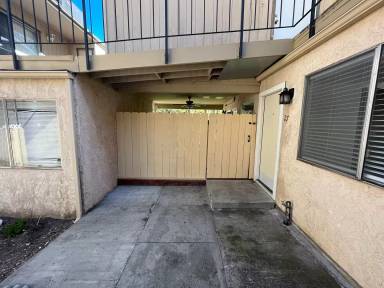Main picture of 5525 Capistrano Ave