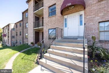 Main picture of 1706 Valley Dr
