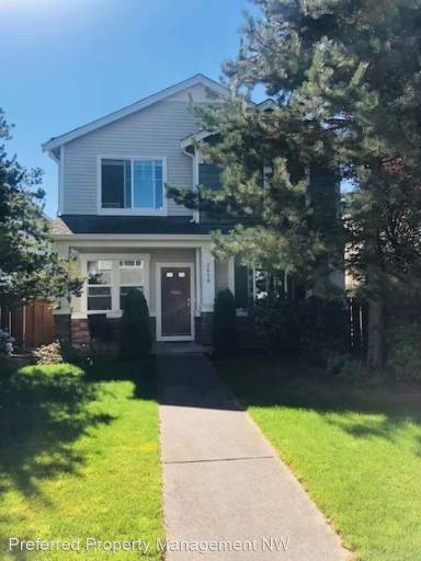Main picture of 2620 85th Ave NE