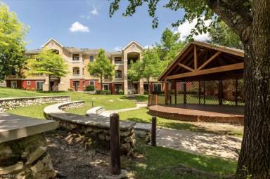Main picture of 701 E Parmer Ln