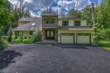 Main picture of 25 Byram Lake Rd