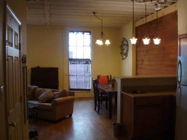 Main picture of 915 Decatur St