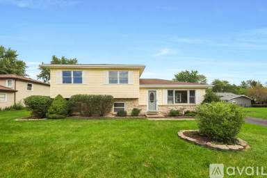 Main picture of 615 Renee Dr