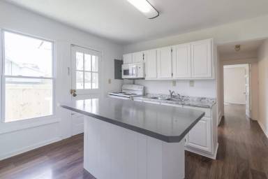 Main picture of 4511 Willard St