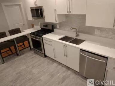 Main picture of 11 Dexter St