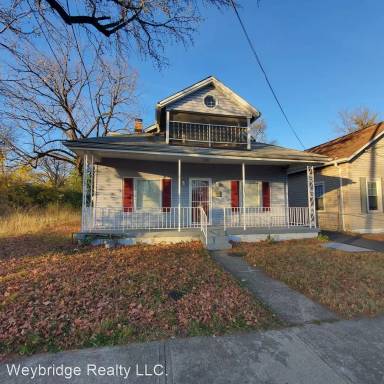 Main picture of 1348 Steffen Ave