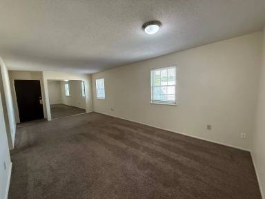 Main picture of 2310 S Forest Ave