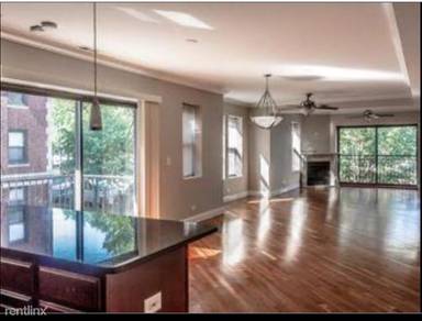 Main picture of 4637 S Drexel Blvd