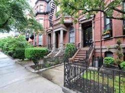 Main picture of 365 Beacon St