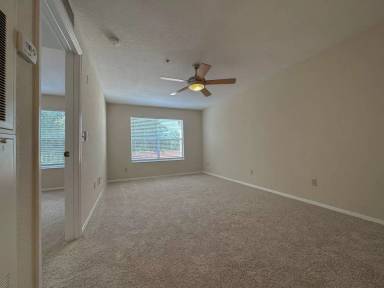 Main picture of 827 Camargo Way