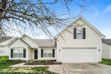 Main picture of 8232 Fox Swamp Rd