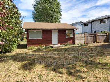 Main picture of 2465 SW Pickford St