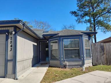 Main picture of 2243 Ironstone Dr E