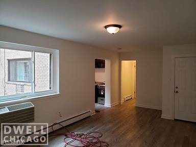 Main picture of 6211 N Kenmore Ave