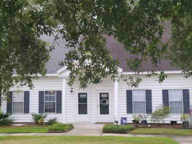 Main picture of 9226 Ayscough Rd