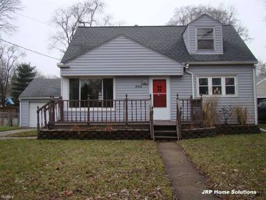 Main picture of 2418 Midday St