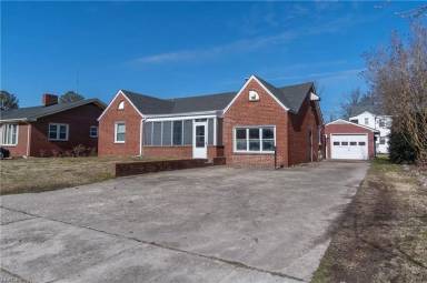 Main picture of 811 Wilbur Ave