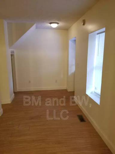 Main picture of 302 East Main Street - -0-