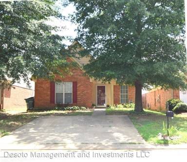 Main picture of 945 McGowan Dr