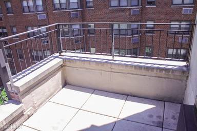 Main picture of 191 E 76th St