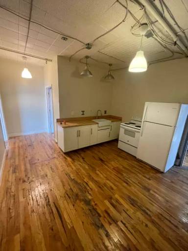 Main picture of 1415 Kemper St
