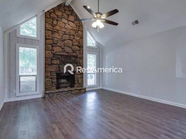 Main picture of 3806 Lawrenceton Cv