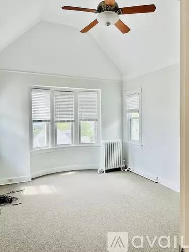 Main picture of 48 Hudson Ter