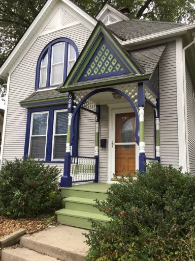 Main picture of 608 N Chicago Ave