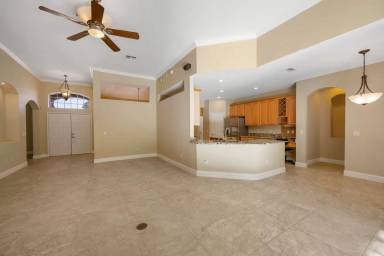 Main picture of 5765 Oak Lake Trl