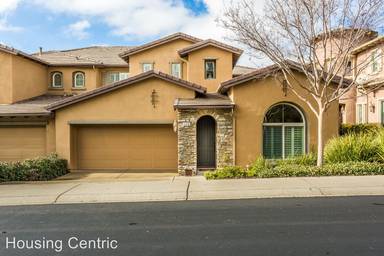 Main picture of 320 Nebbiolo Ct