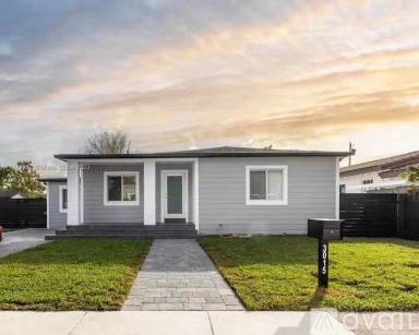 Main picture of 3015 SW 69th Ave