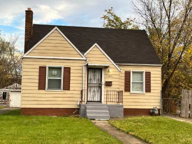 Main picture of 15841 Coram St