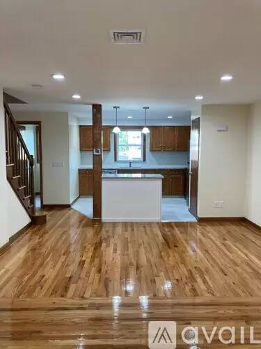 Main picture of 30 Mansfield Dr