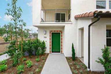 Main picture of 749 Marmalade Pl