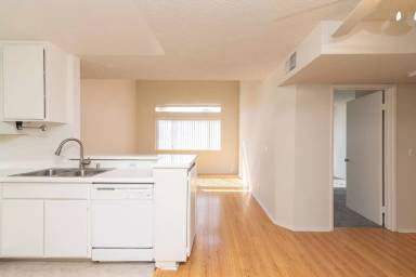 Main picture of 5051 Klump Ave