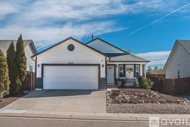 Main picture of 6343 Gossamer St