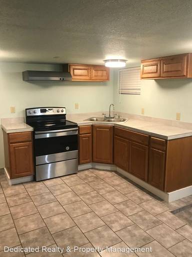 Main picture of 3 Chicago Ave