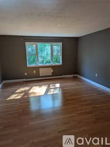 Main picture of 65 Horse Pond Rd