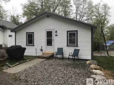 Main picture of 7 Hilltop Rd