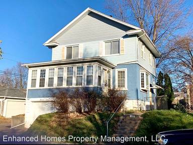 Main picture of 2111 Mississippi Ave