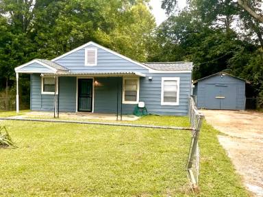 Main picture of 3925 Camilla Dr