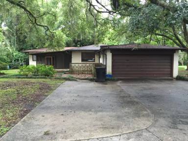 Main picture of 10 SW 23rd Dr